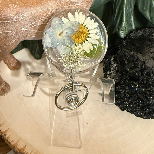 Badge Reel-Round w/Dried Flower in Resin