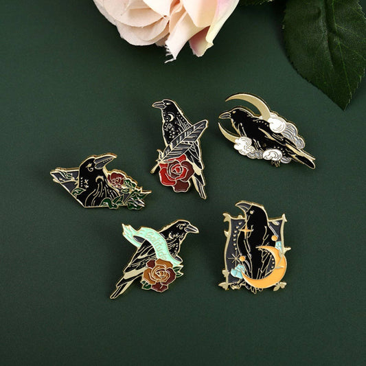 Pinori - Raven Mystique Metal Enamel Pin: XZ3036