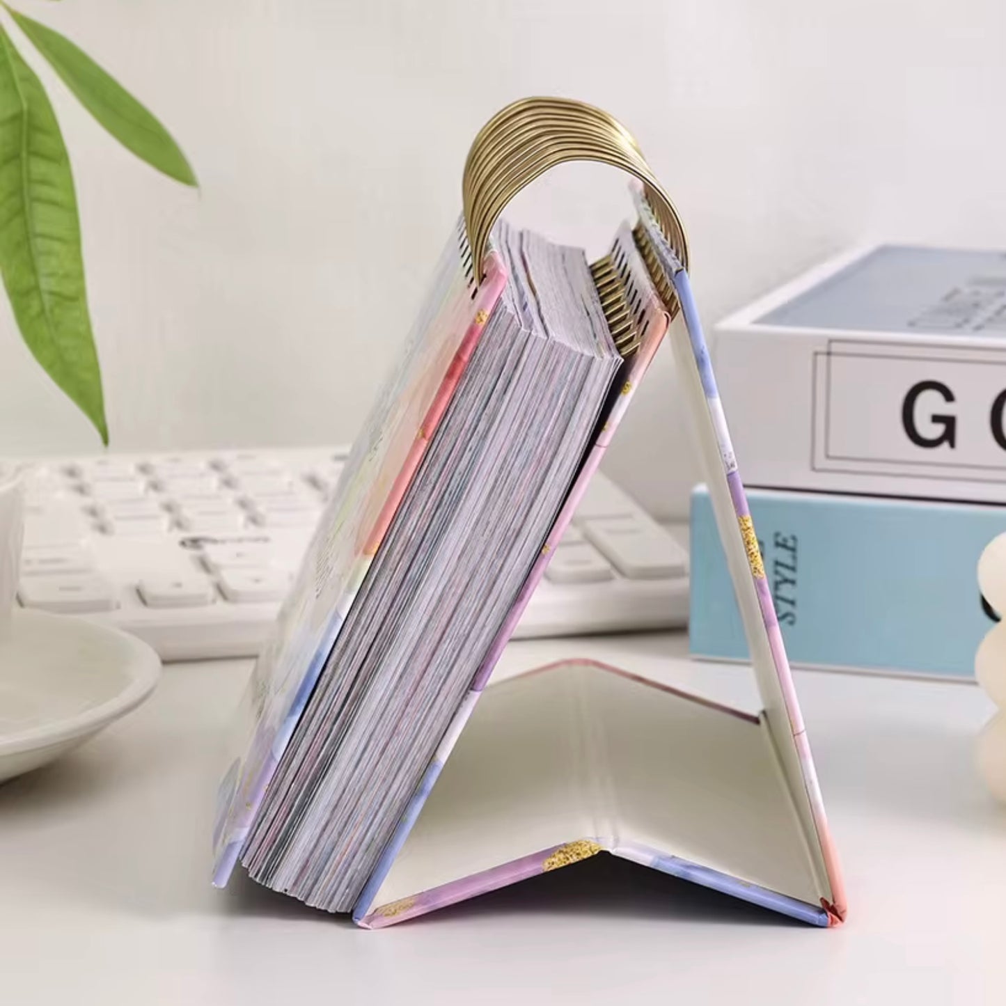 Calendar - Desk: 365 Days of Positive Affirmations