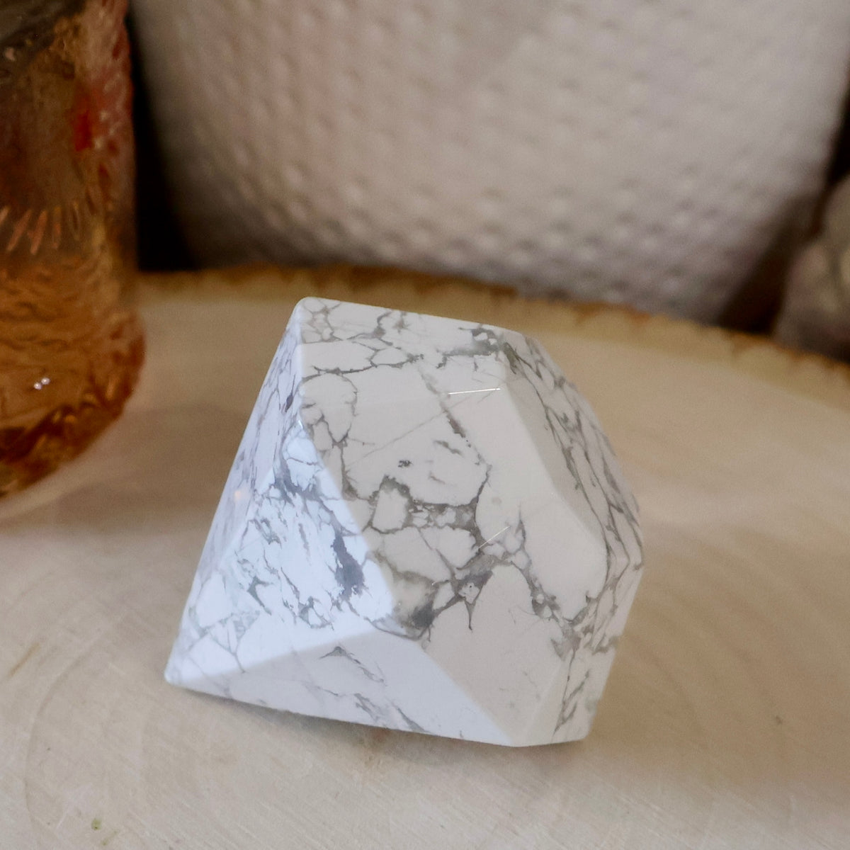 Crystal Diamond Shape Carving