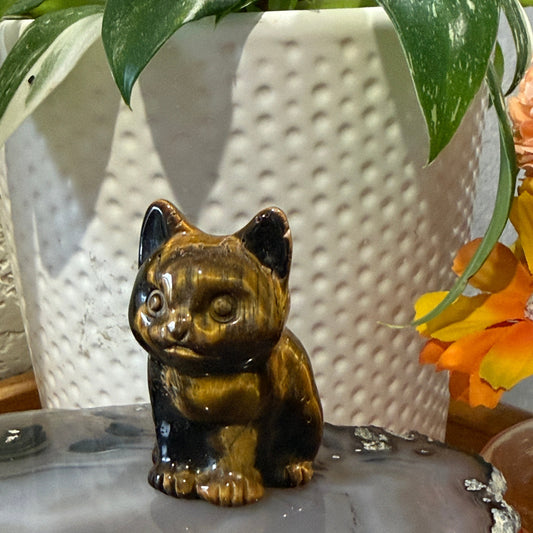 Crystal Cat Carving