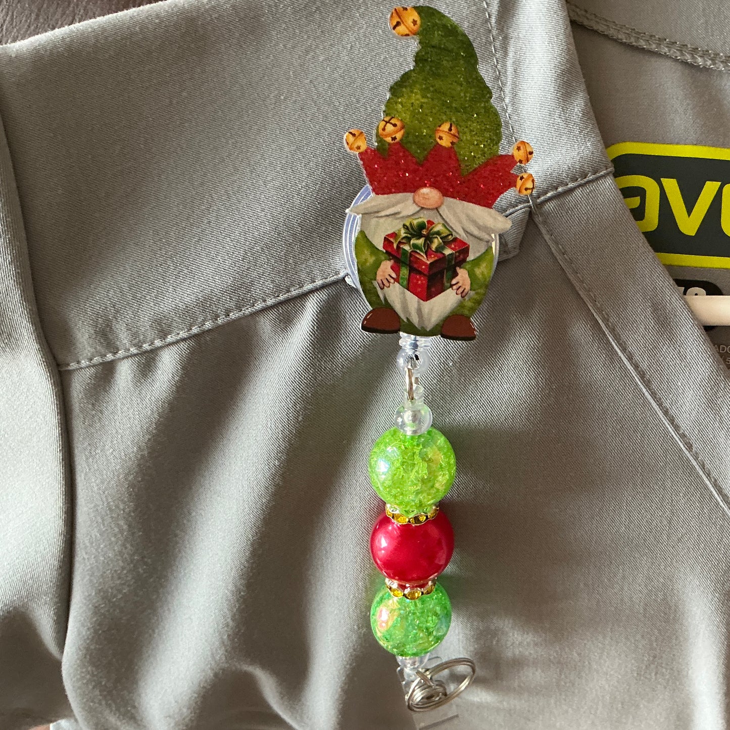Holiday Gnome w/Gift in Hands Badge Reel