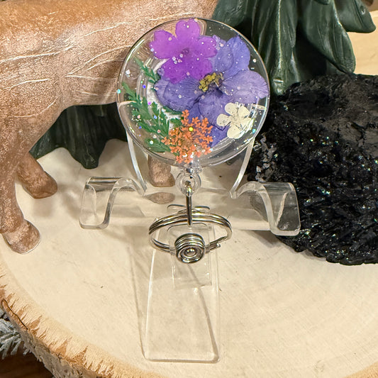 Badge Reel-Round w/Dried Flower in Resin