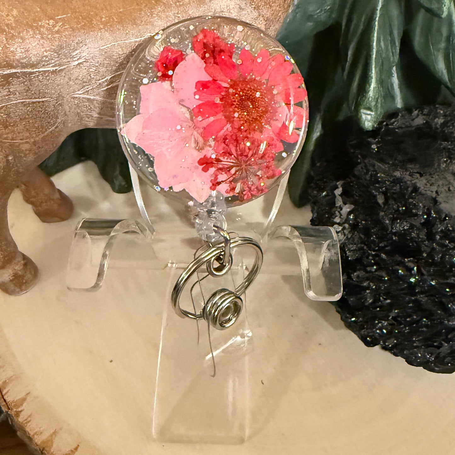 Badge Reel-Round w/Dried Flower in Resin